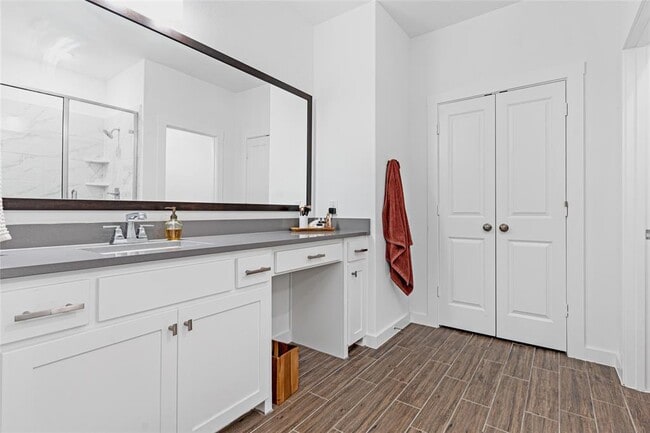 Building Photo - 233 Bridgewater Ave