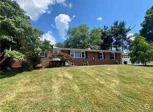 Building Photo - Washington - 3 Bedroom 1 Bathroom - Update...