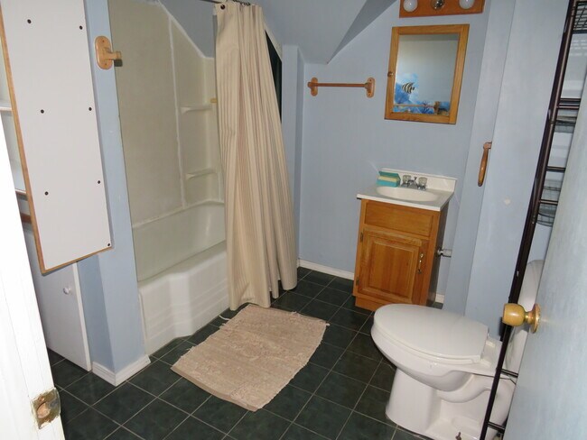 Building Photo - 2002 Cottage Ave