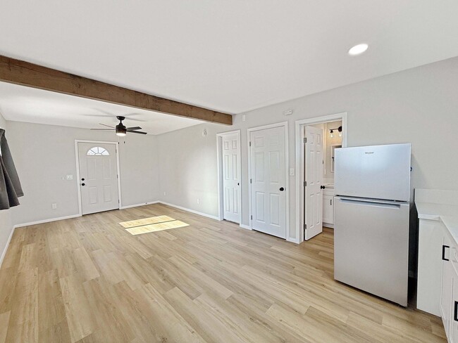 Building Photo - Beautiful Studio Style Condo in Morena w/ ...