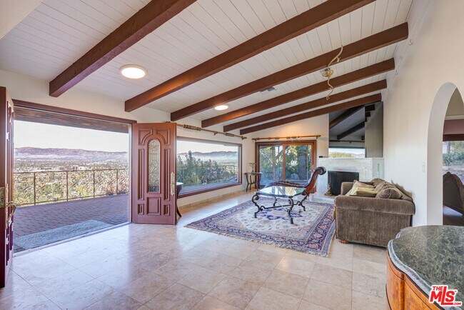 Building Photo - 4520 Gable Dr