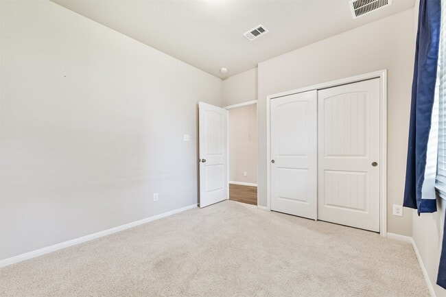 Building Photo - 6330 Lemon Balm Ln