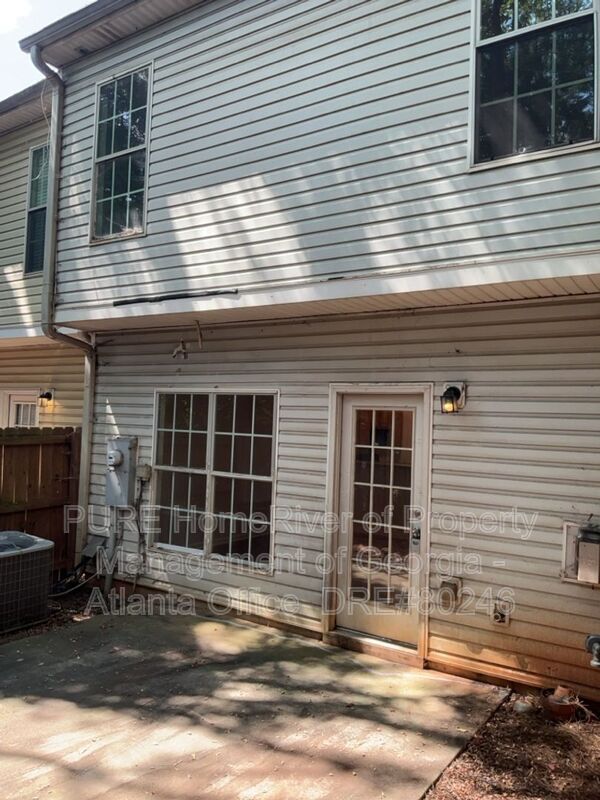 Building Photo - 768 Brookside Parc Ln