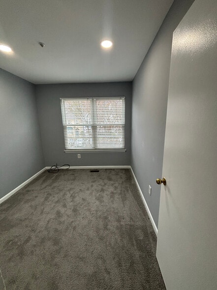 Building Photo - 19050 Highstream Dr