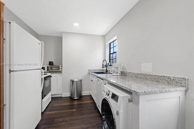 Building Photo - 1339 Gallop Dr