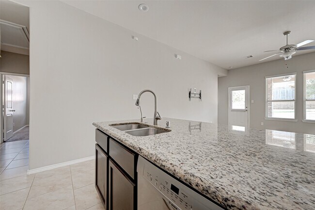 Building Photo - 8402 Coral Cove Pass Ln