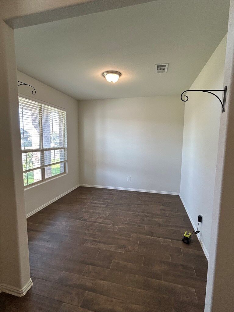 Building Photo - 1713 Twin Falls Dr