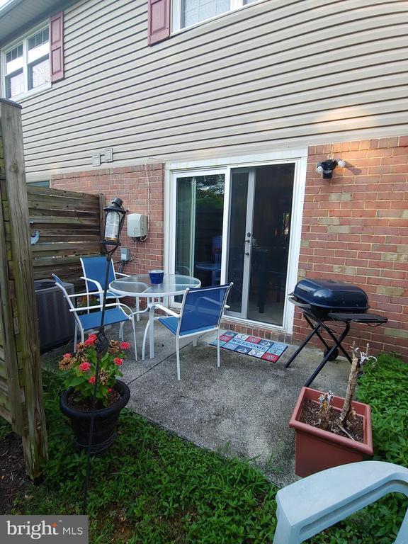 Building Photo - 8435 Norwood Dr