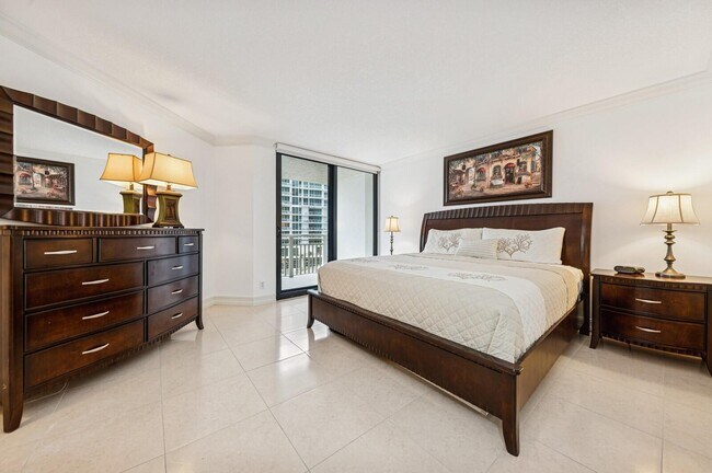 Building Photo - 3000 N Ocean Dr