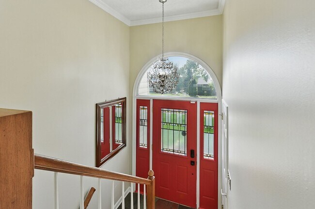 Building Photo - Spacious 4-Bedroom Home for Rent in Desira...