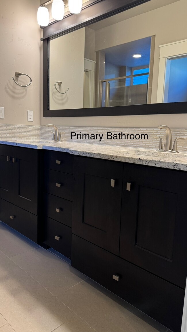 Building Photo - 6253 N Winward Ln