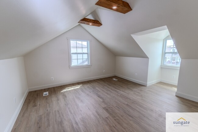 Building Photo - 6510 Kriel St