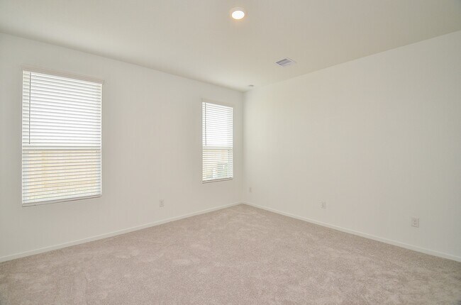 Building Photo - 26506 Coast Redwood Dr