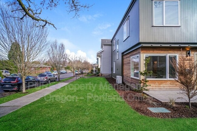 Building Photo - 5685 N Willamette Blvd