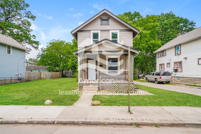 Building Photo - 205 Lechner Ave