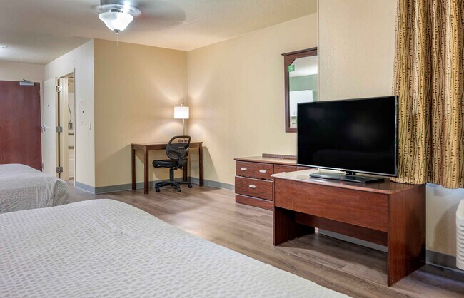 Building Photo - Furnished Studio-Chicago - O'Hare - North