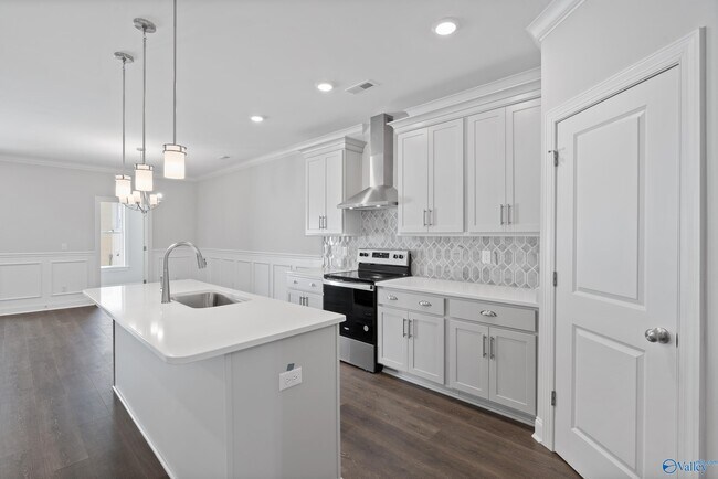 Building Photo - 121 Iberville St