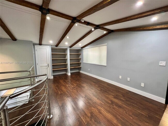 Building Photo - 9331 NW 48th Doral Terrace