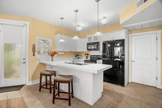 Building Photo - 4771 Pepelani Lp