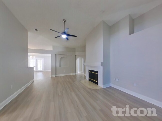 Building Photo - 1656 Dartmouth Dr