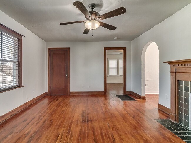 Building Photo - Charming 1 bed | 1 bath in great location