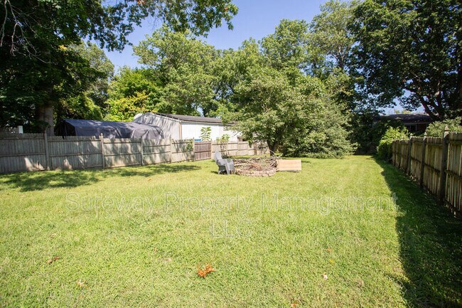 Building Photo - 417 N Warwick Rd