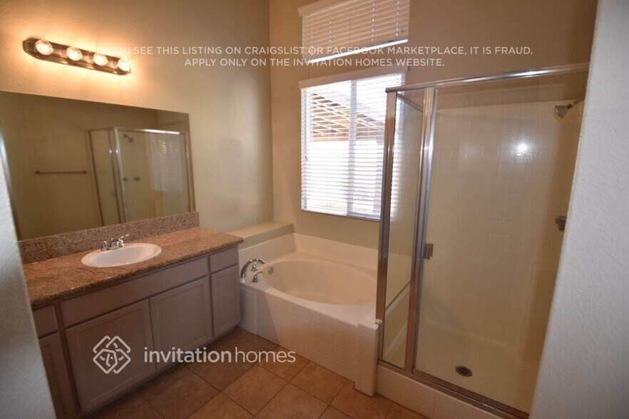 Building Photo - 12037 Reichling Ln