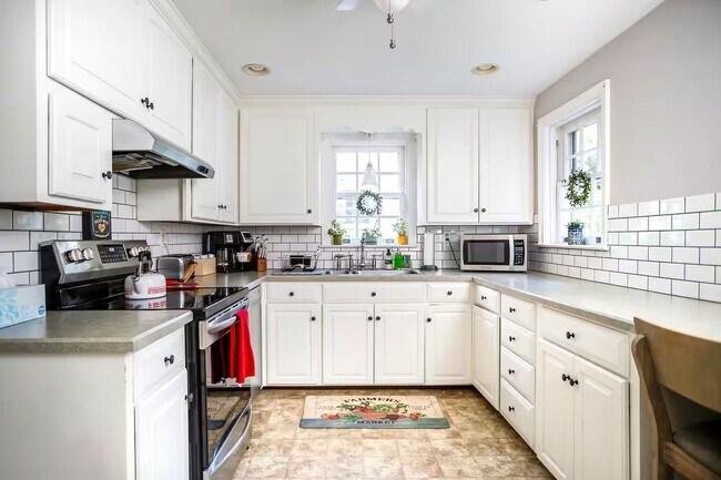 Building Photo - 149 Kready Ave