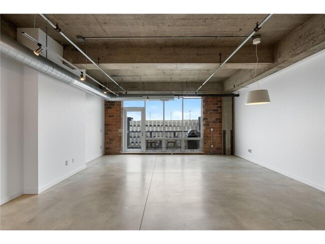 Building Photo - 901 N 3rd St