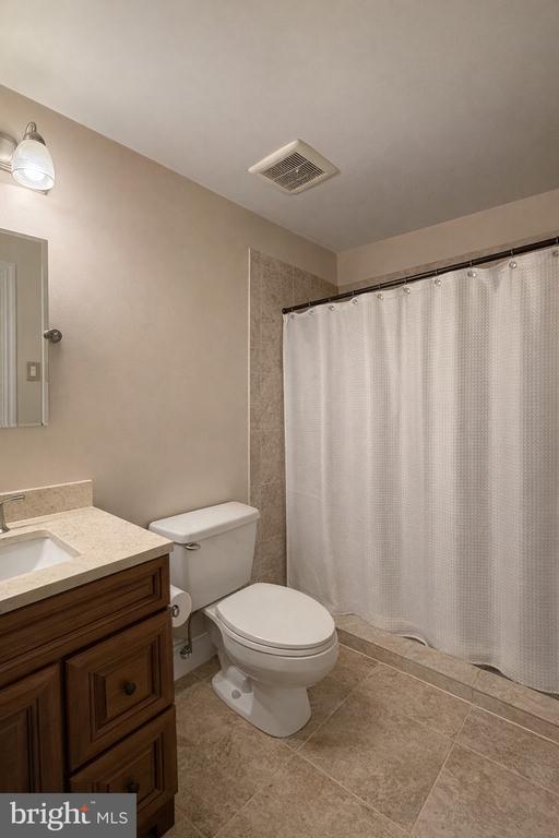 Building Photo - 20575 Snowshoe Square