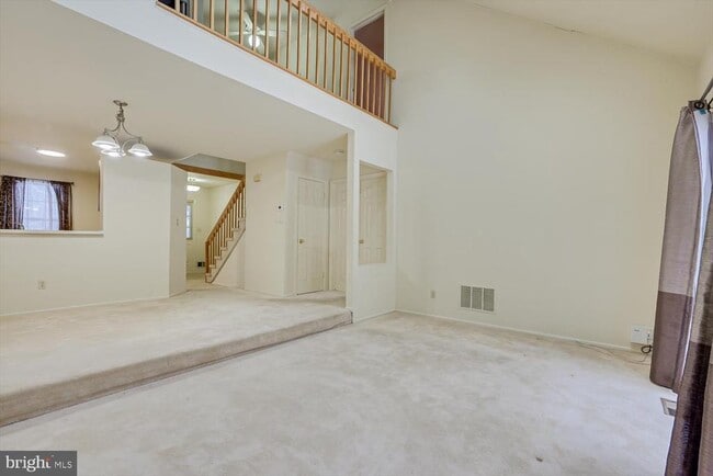 Building Photo - 112 Appletree Ct