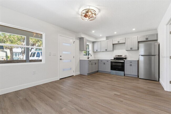 Building Photo - 113 145th Ave