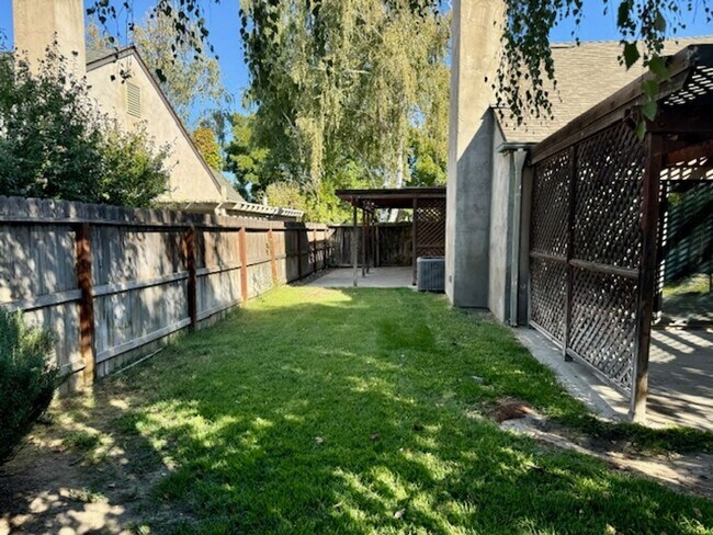 Building Photo - Nice Family Home in Quiet Neighborhood formally known as the French Collection Homes