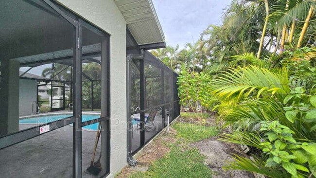 Building Photo - 2317 SW 44th Terrace