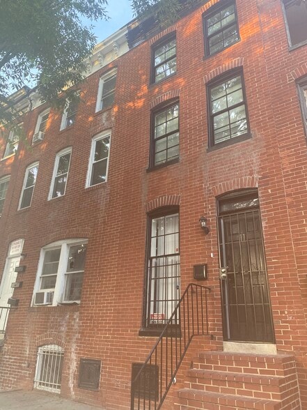 Building Photo - 11 S Carey St