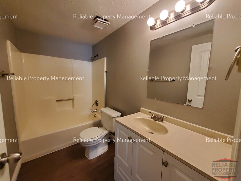 Building Photo - 1420 Jefferson Ave