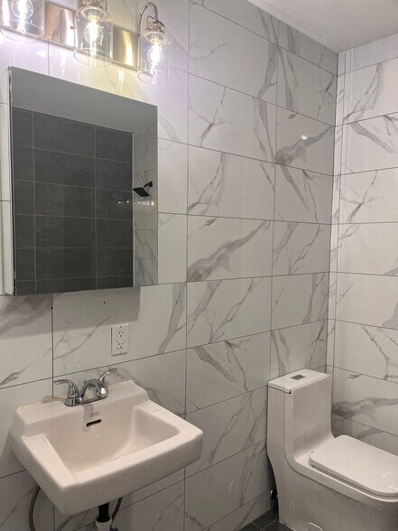 Building Photo - 271 Hancock Ave