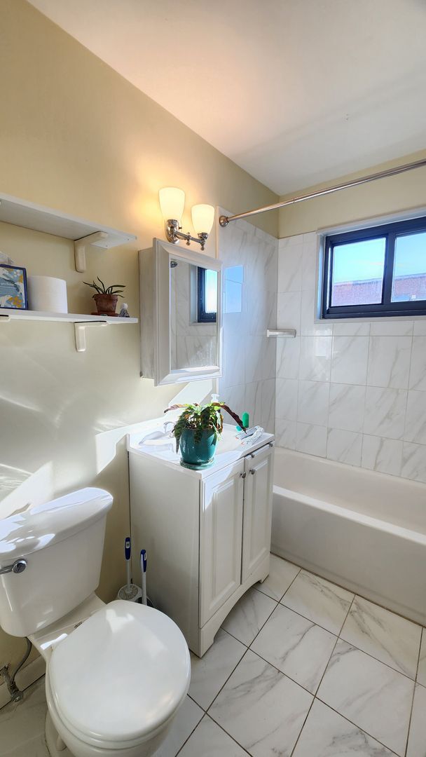 Building Photo - Utilities Included! Parking! Near Pentagon City Metro!