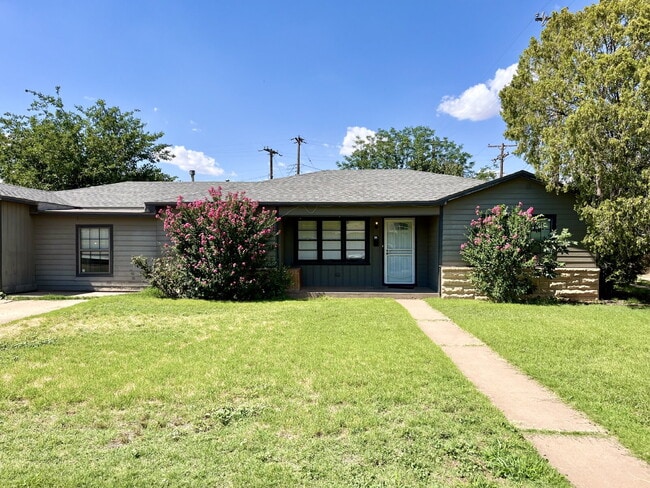 Primary Photo - Spacious Four Bedroom!