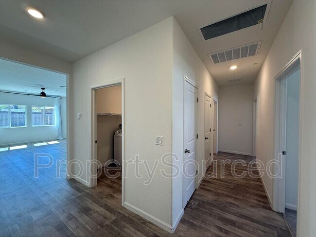 Building Photo - 1482 Crimson Ln