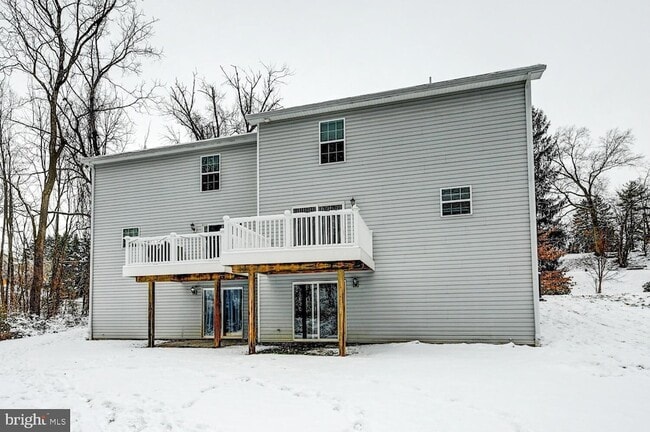 Building Photo - 180 Breezewood Dr