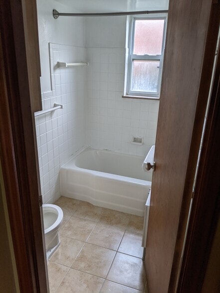 Bathroom - 3005 Fairway Dr