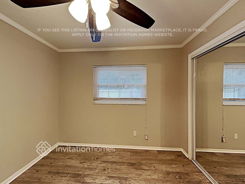 Building Photo - 102 Valley Cir