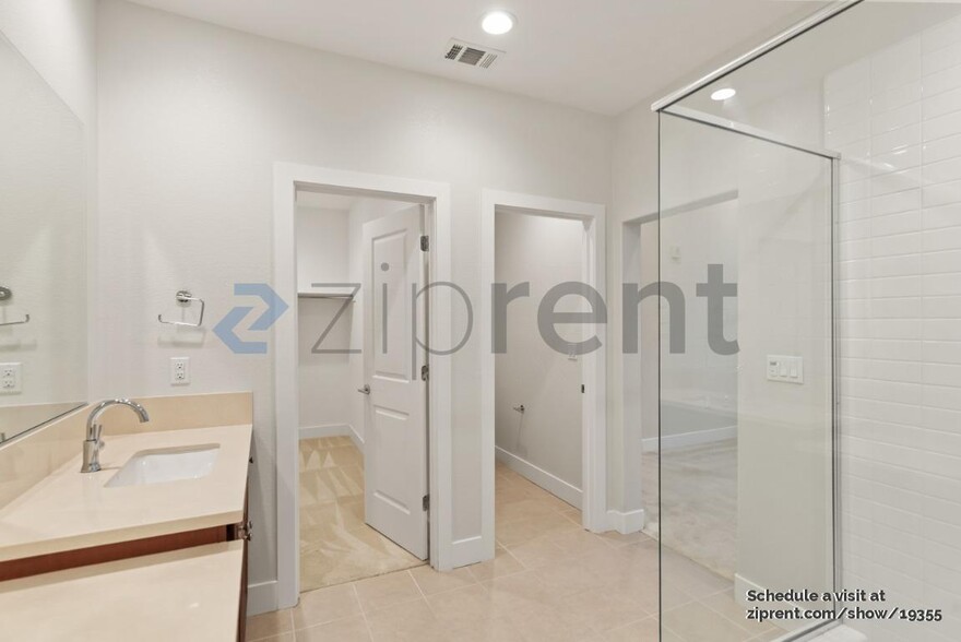 Building Photo - 1752 Hazelnut Ln
