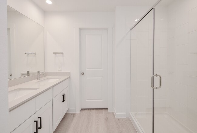 Building Photo - 7831 Sanremo Dr