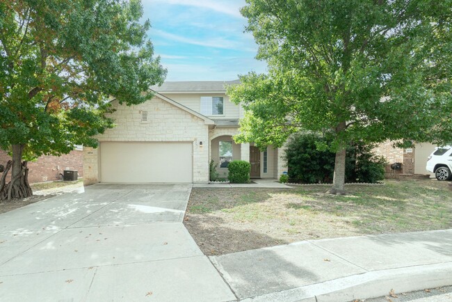 Building Photo - Charming & Spacious Home