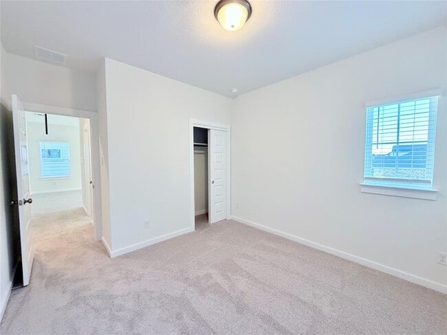 Building Photo - 604 Palatino Bend