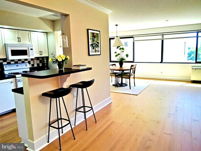 Building Photo - 4515 Willard Ave