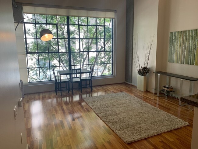 Building Photo - ICON Loft Available April 1st!