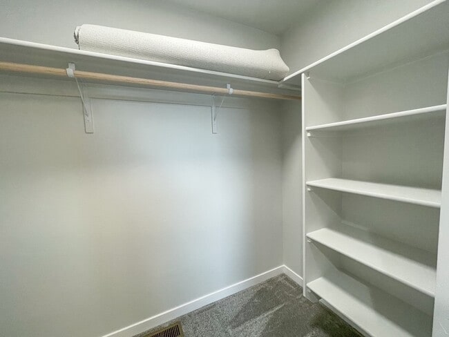 Building Photo - 4403 N Magical Crk Ave